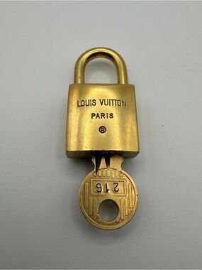 Louis Vuitton LV 200 Series Rare Lock and Key Set # 216 Gold-Toned Unisex